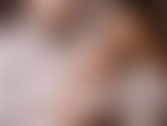 In-Home vs. Studio Newborn Photography – Which Is Right for Your Family?