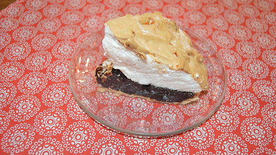 CHOCOLATE MERINGUE PIE