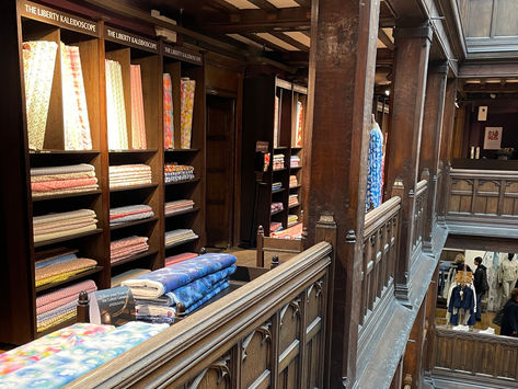 Stoffe kaufen bei Liberty: Ein Besuch im Himmel.