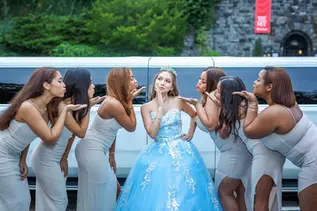 quinceanera-photographer-nyc-fja-photography-blue-gown-limousine-group-kiss-pose