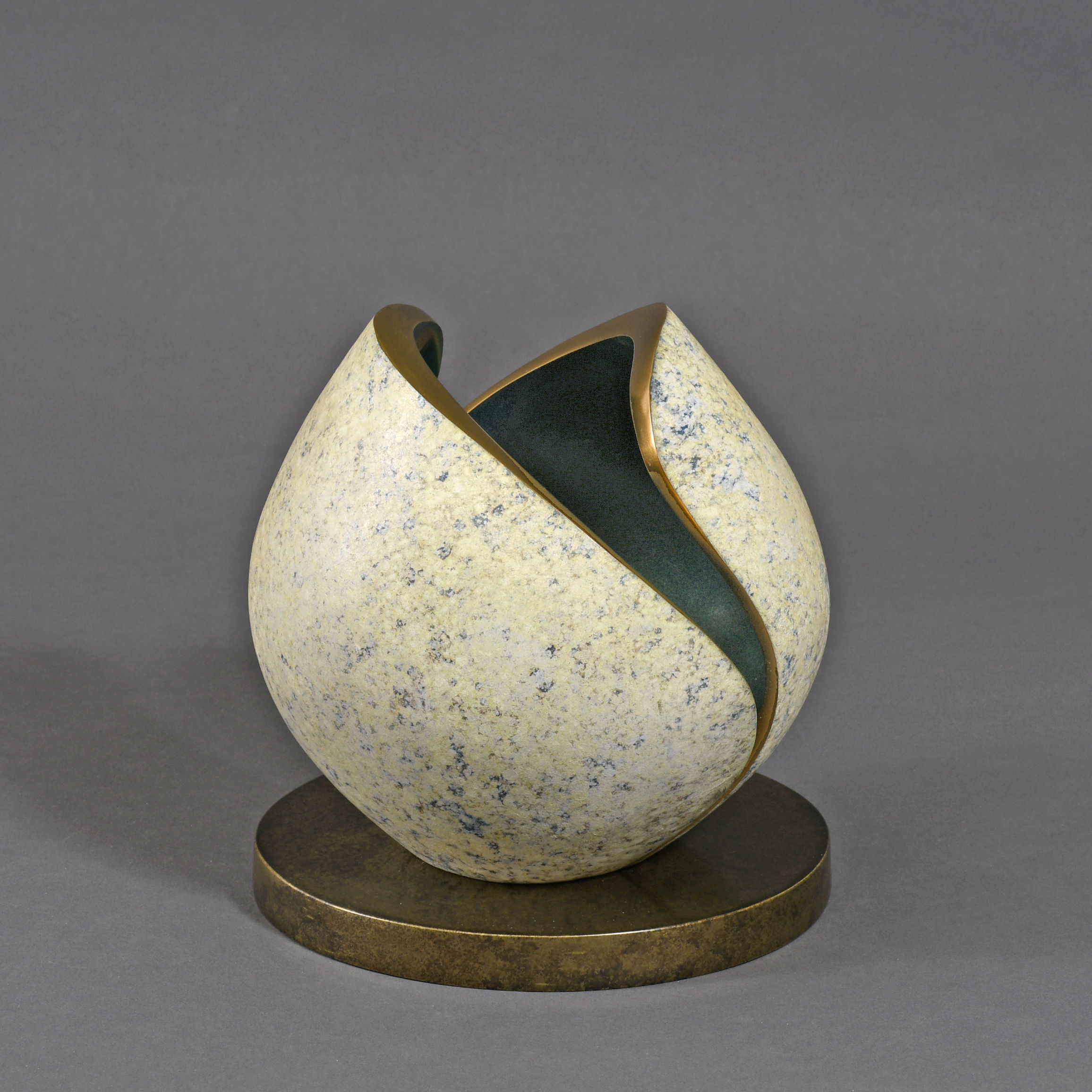 First Impression, 2014 - 18H  x 17L x 17P cm