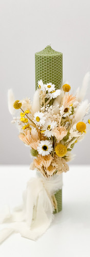 lumanare rustica de botez cu flori de camp uscate