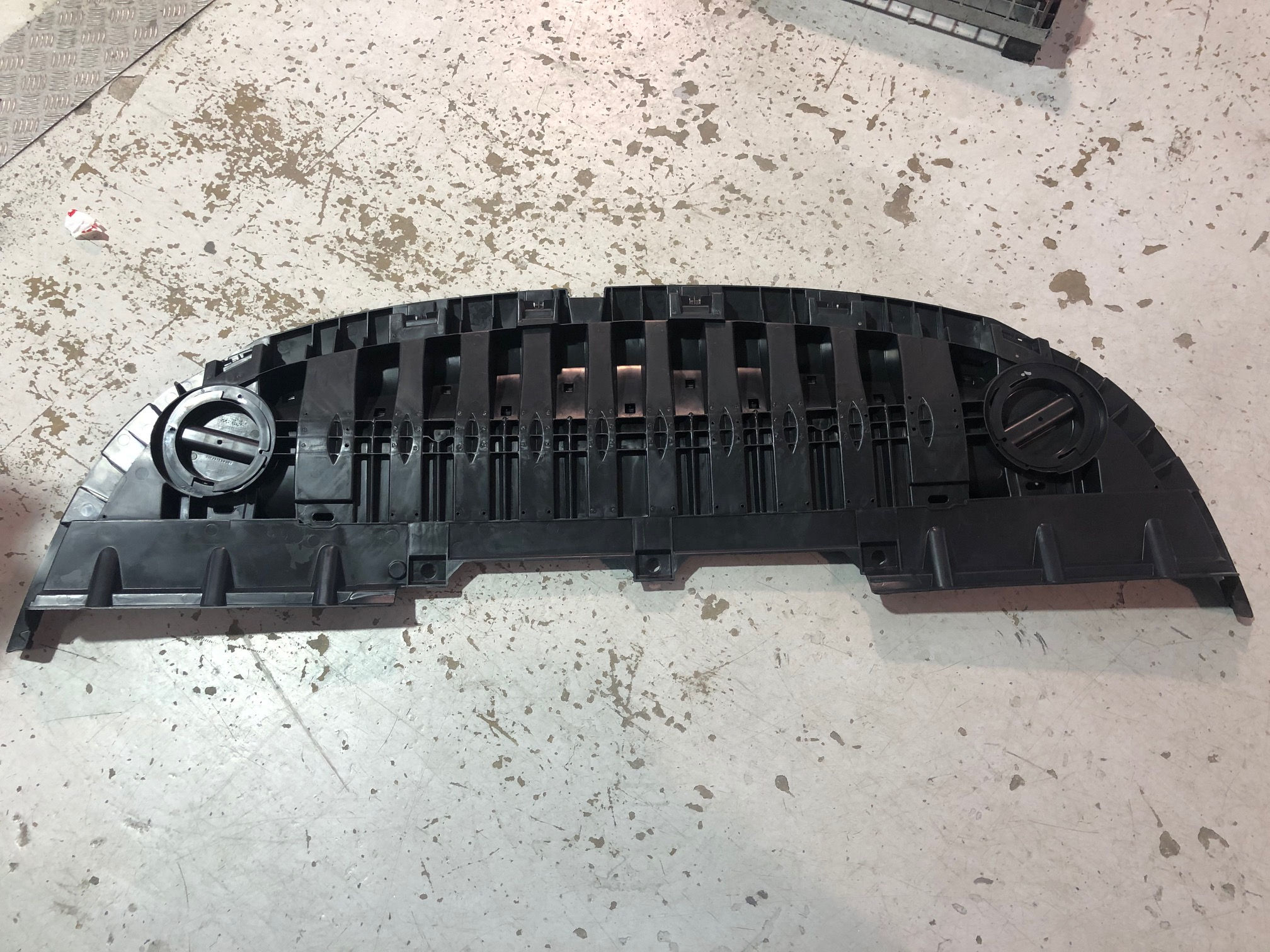 Resguardo pára-choques  |  Renault Fluence