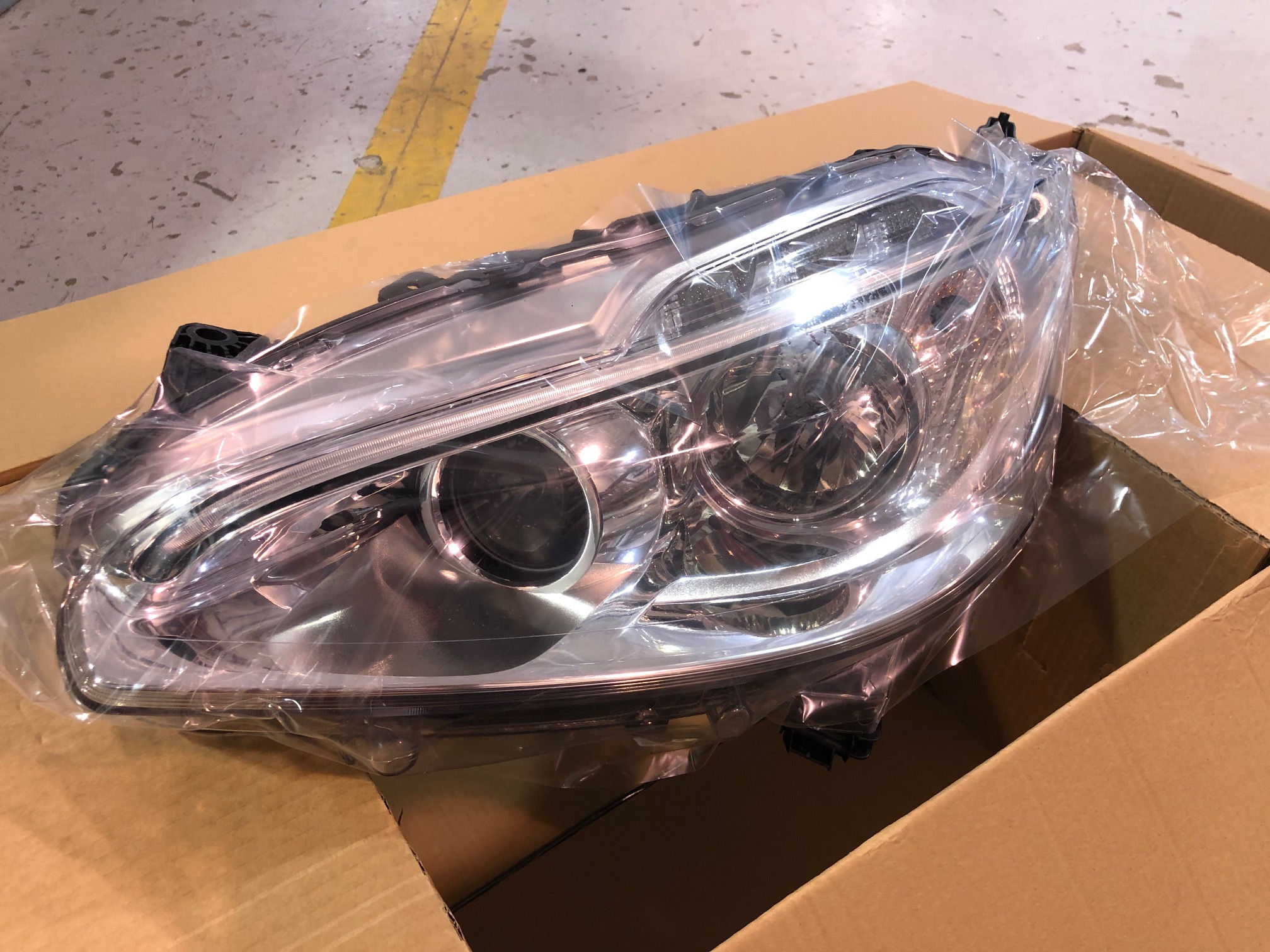 Farol Esquerdo | Peugeot 208