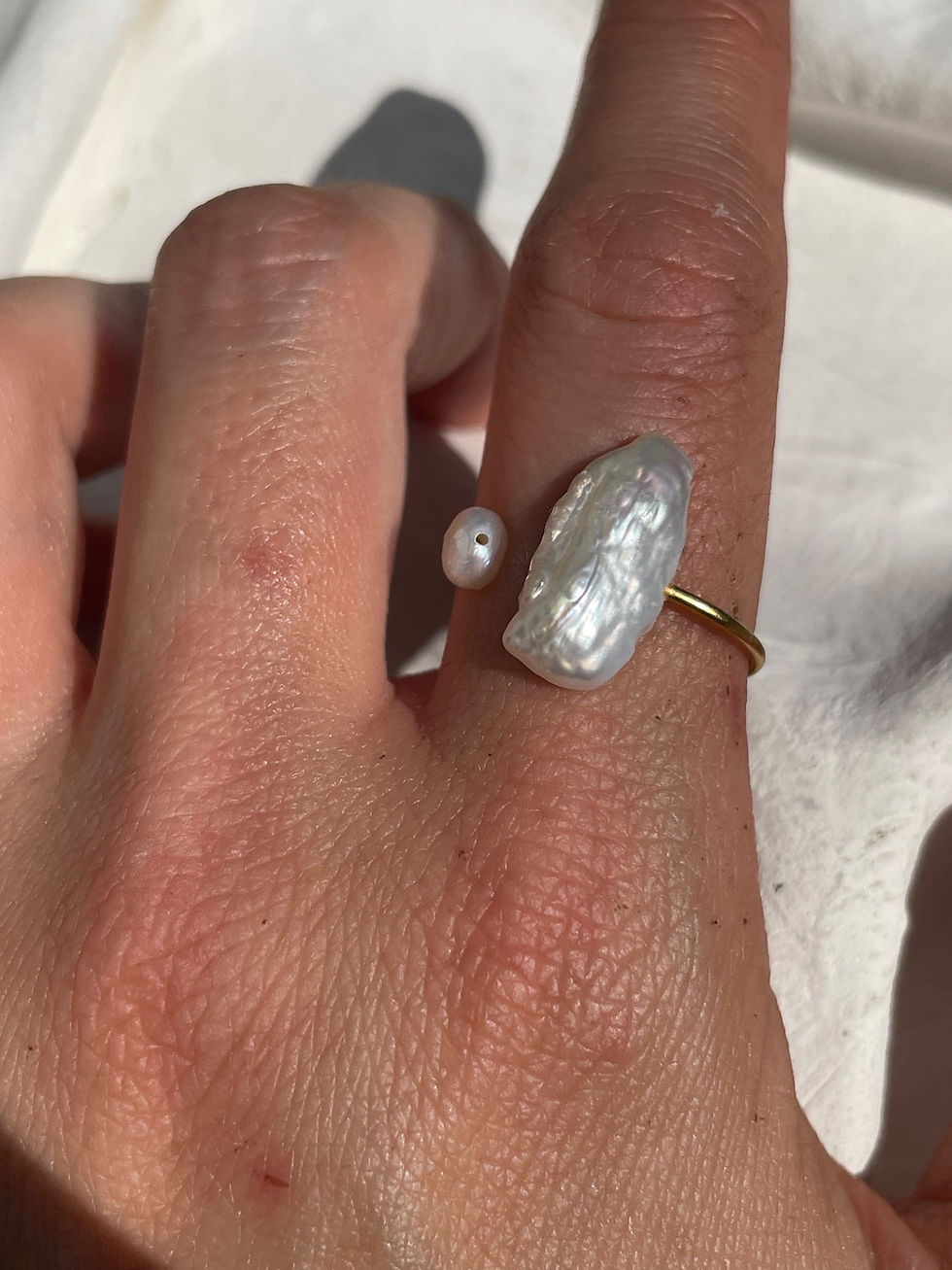 Miniaturbild: Offener Ring mit Süßwasserperlen 