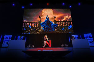 Assises Nationales - Ludovic Baron - Tableau La femme en bleu face aux vagues du changemen