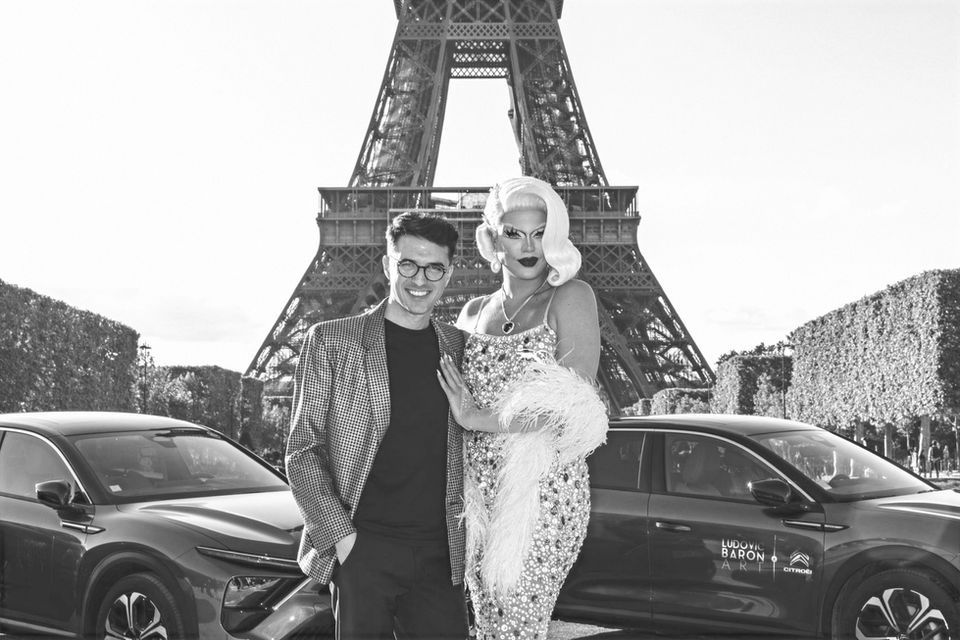 photo vernissage ludovic baron art at the eiffel tower may 5, 2022 - webLUDOVIC BARON ART_0008