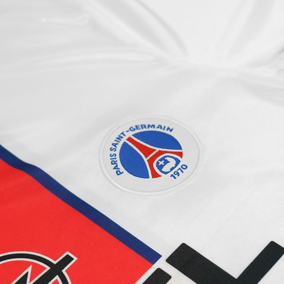Thumbnail: Paris Saint-Germain Away Shirt 1998-99 with OKOCHA 10 Printing