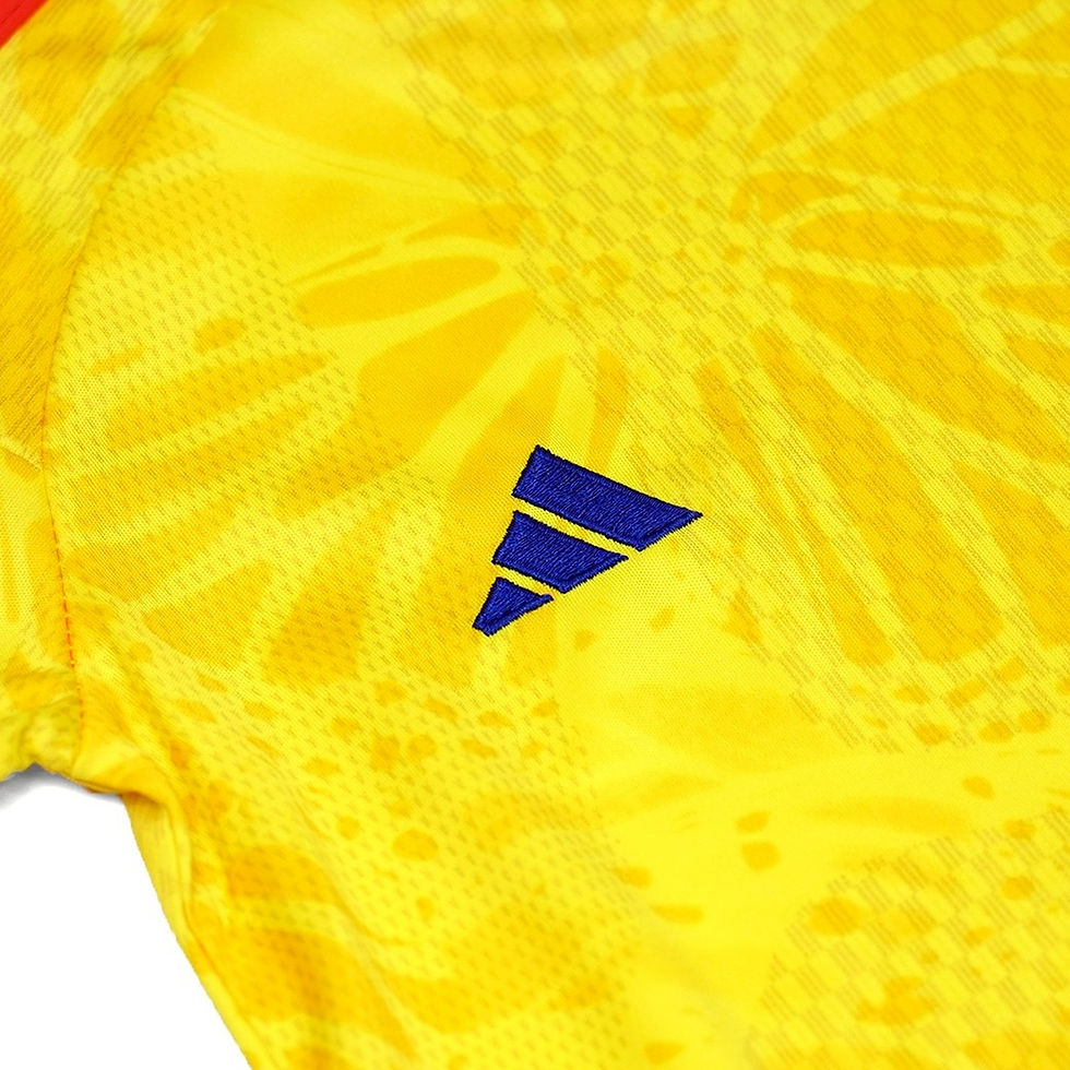 ภาพขนาดย่อ: Colombia 2026 World Cup Home Kids Kits