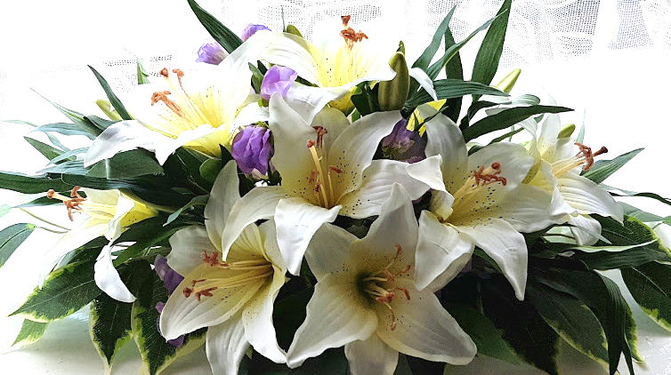 Silk Flower Top Table Arrangement Lily and Sweetpea