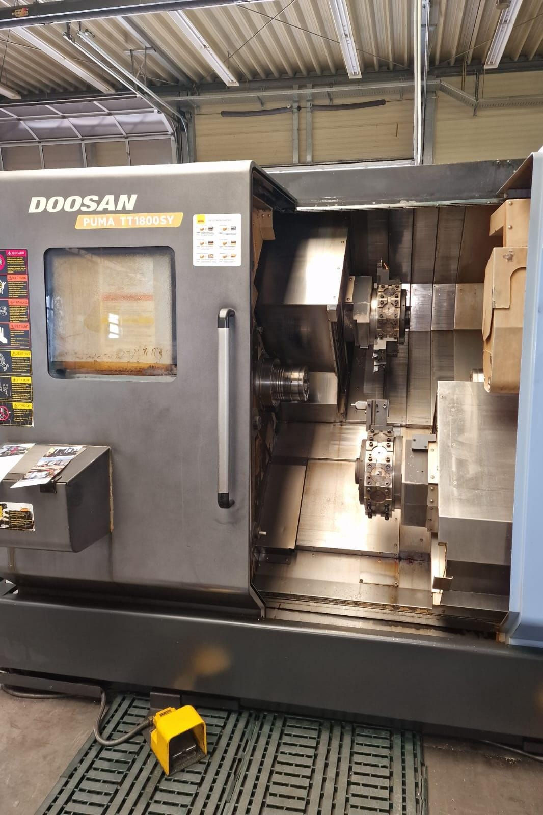 Doosan TT1800SY Multiaxis Lathe (YOM:2007)