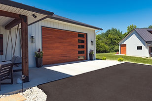 chi24-0702-photo-install-skyline-flush-accents-cedar-stacked-windows-0043.jpg