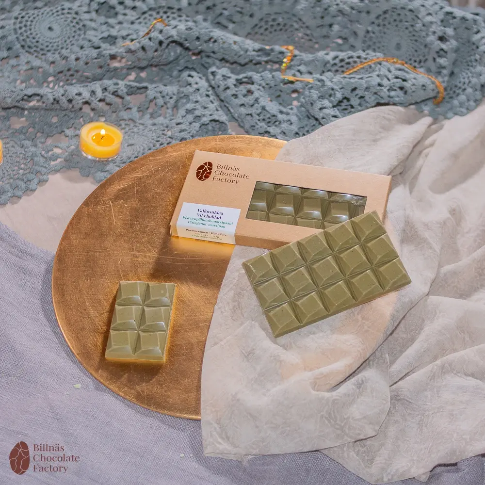 Valkosuklaa, pistaasi & marsipaani / Vit choklad, pistage & marsipan