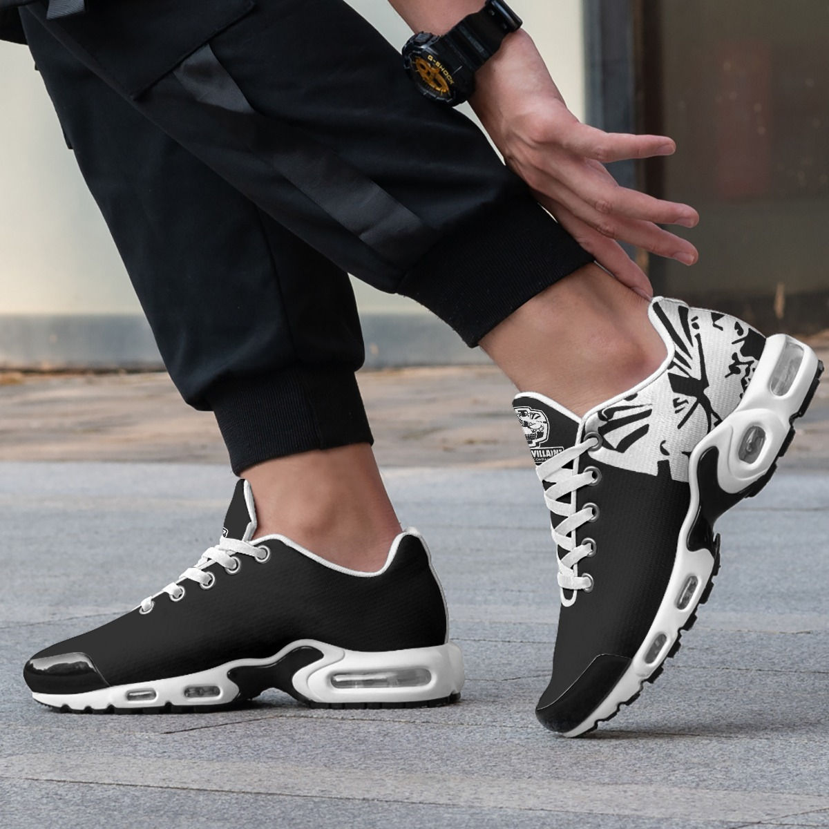 Proper Villainz Crooked 1 Sneakers/Black Logo