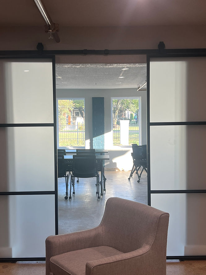 Entrance to meeting room 1.JPG