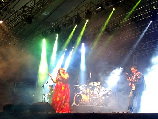 Crítica – Fernanda Ebling encanta com seu show no Festival de Inverno de Bonito