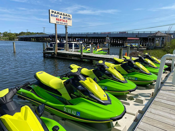 sharks-cove-watersports-jetskiing-waveru