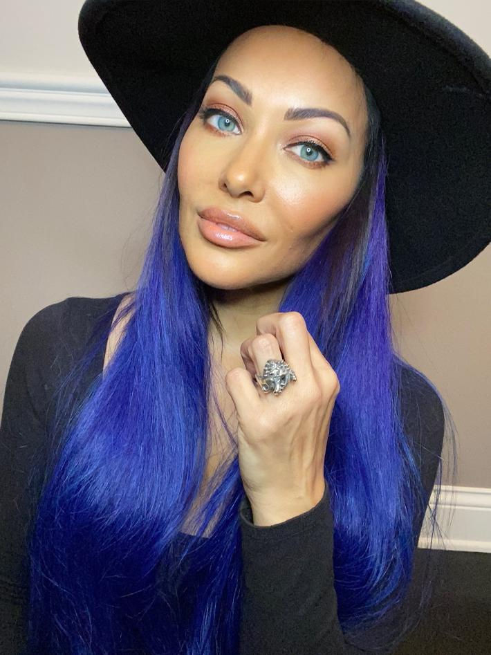 Thumbnail: Heart Full Of Metal ring