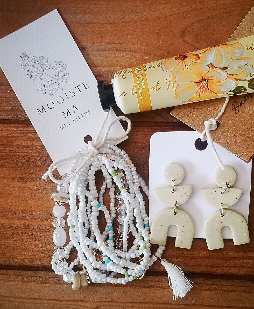 Thumbnail: Bracelets, hand cream, earrings gift set