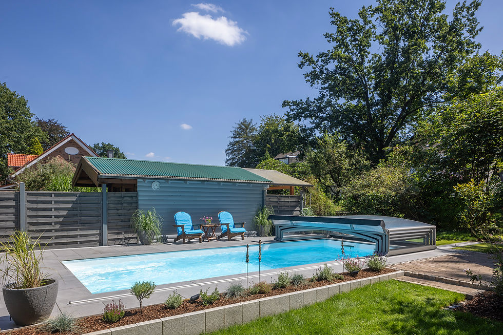Hochwertige Stufenanlage aus Naturstein im Garten