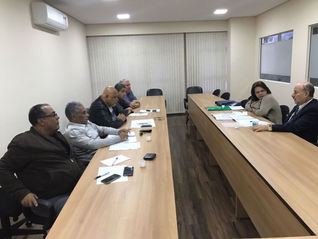 Patrões não melhoram propostas e trabalhadores de doces e conservas podem cruzar os braços