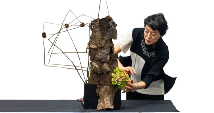 Demonstration by Reito Oizumi (Sogetsu school)