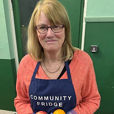 VOLUNTEER_COMMUNITY FRIDGE_ORANGESAPPLES.jpg