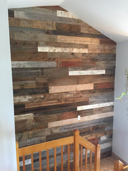 Mur rusrique de paneaux de bois 3