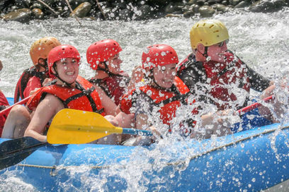 "Rafting adventure on Savegre River"
"Family-friendly rafting on Savegre River rapids"
"Exploring the Savegre River’s natural beauty"
"Guided white water rafting in Costa Rica"