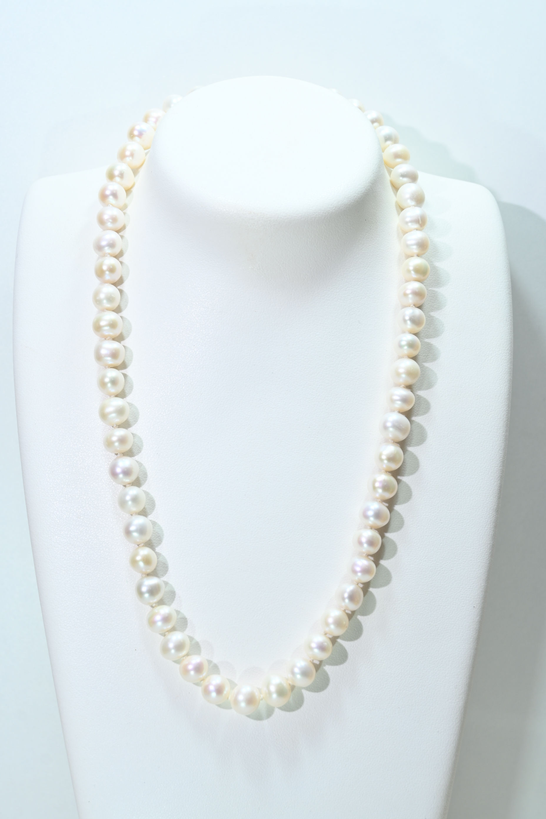 Fresh water pearl necklace 9mm pearls RG clasp 20"