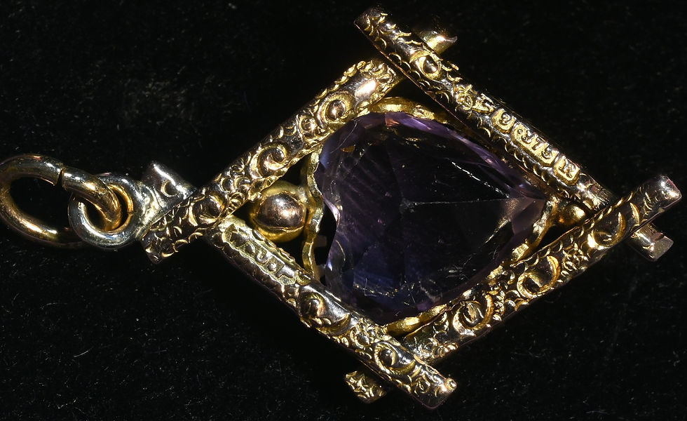 Küçük resim: 9k gold and amethyst heart pendant.
