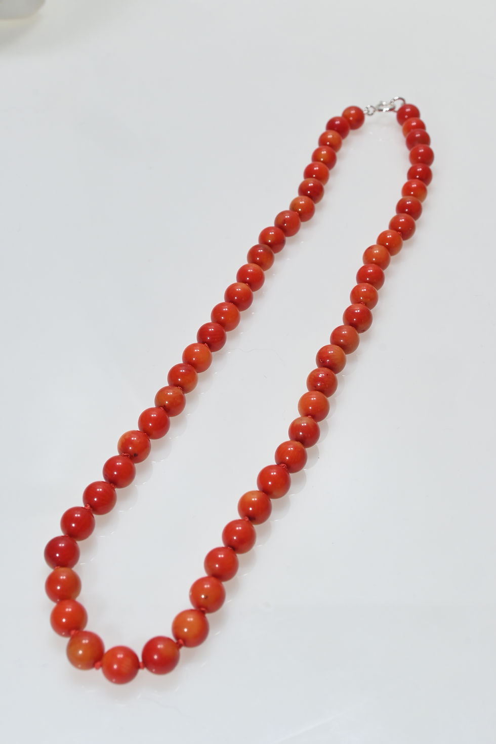 Miniatyrbild: Halsband korall