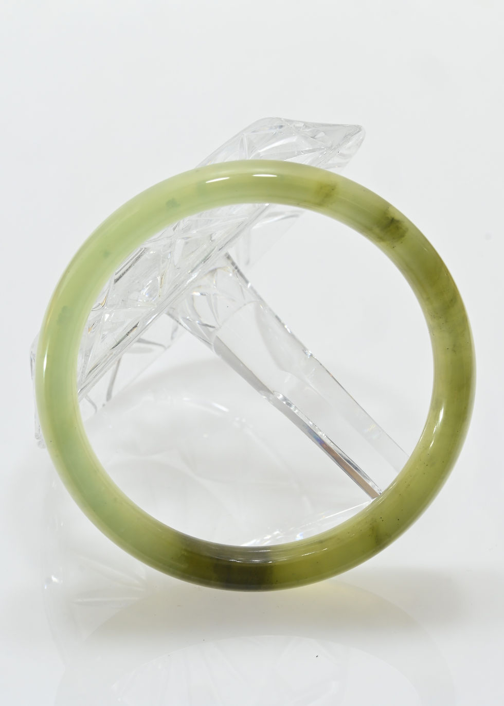 Thumbnail: Nephrite jade bangle