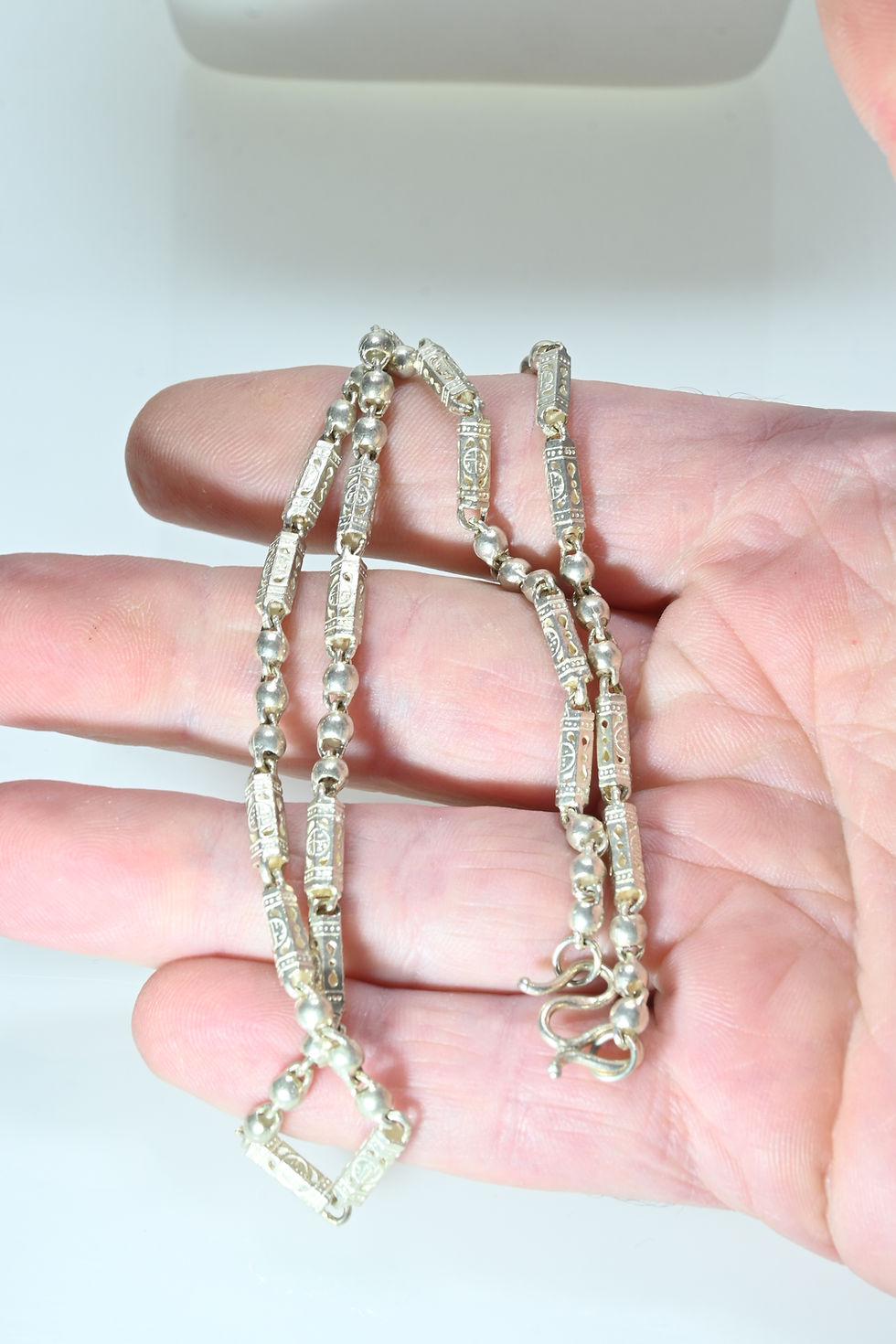 Miniatyrbild: Halsband i silver med asiatisk design