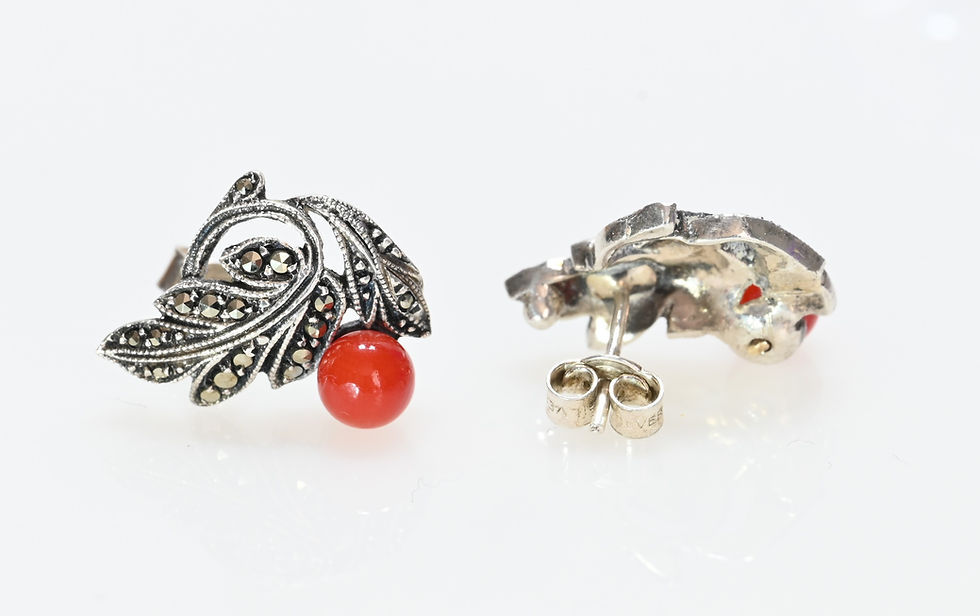 Küçük resim: Art Deco gümüş kırmızı mercan ve markazit küpeler
