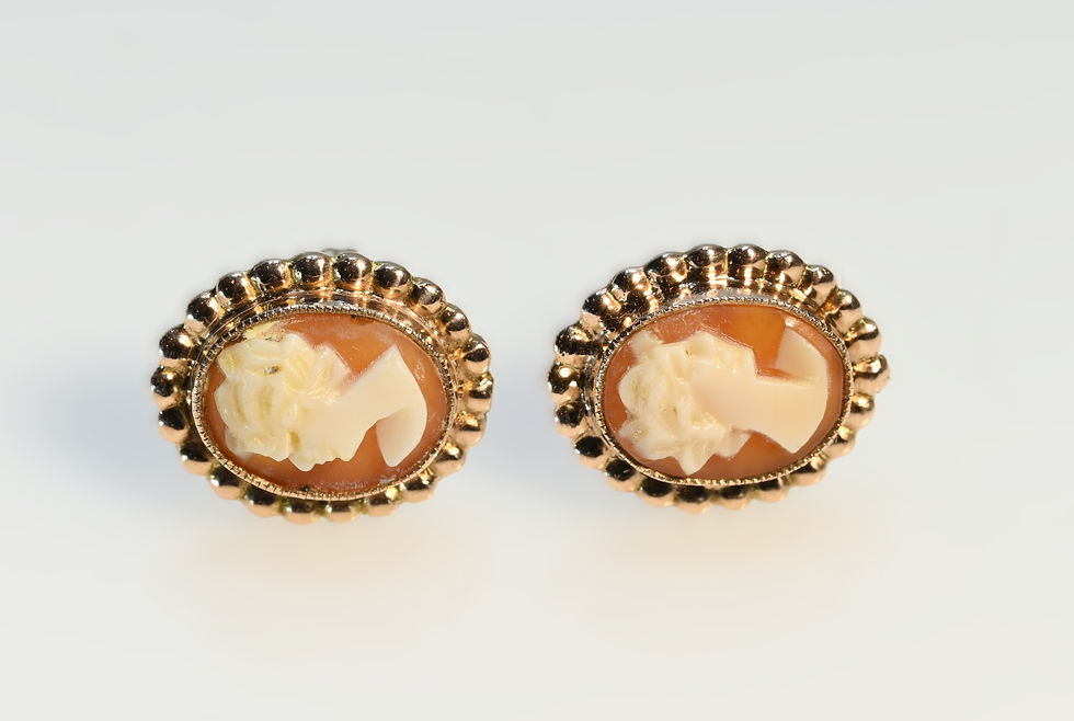 Miniatura: Orecchini vintage con cammeo in oro 9 carati