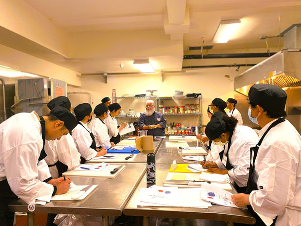 Chef teaching students
