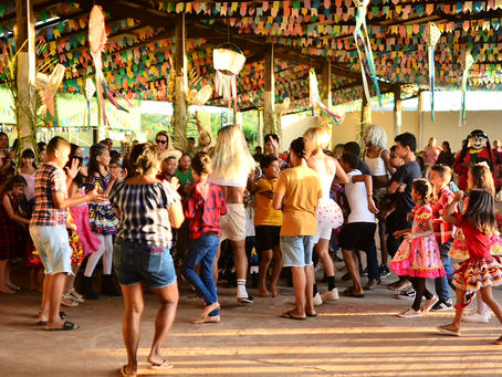 Arraial do Projeto Menino Feliz reúne comunidade e fortalece laços.
