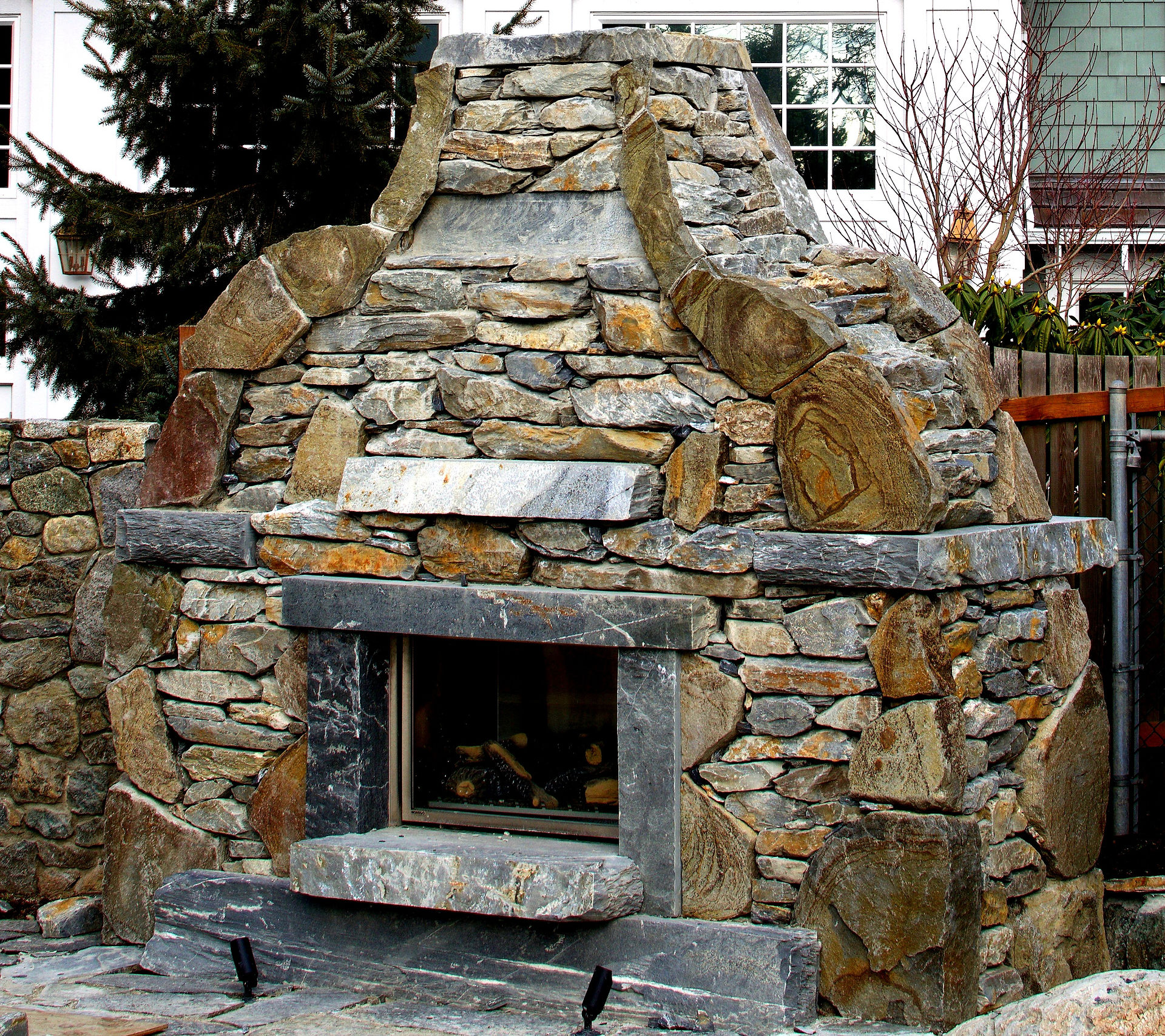 Stonemasons and bricklayers of Lennox Masonry building, repairing, and restoring masonry structures in Victoria BC