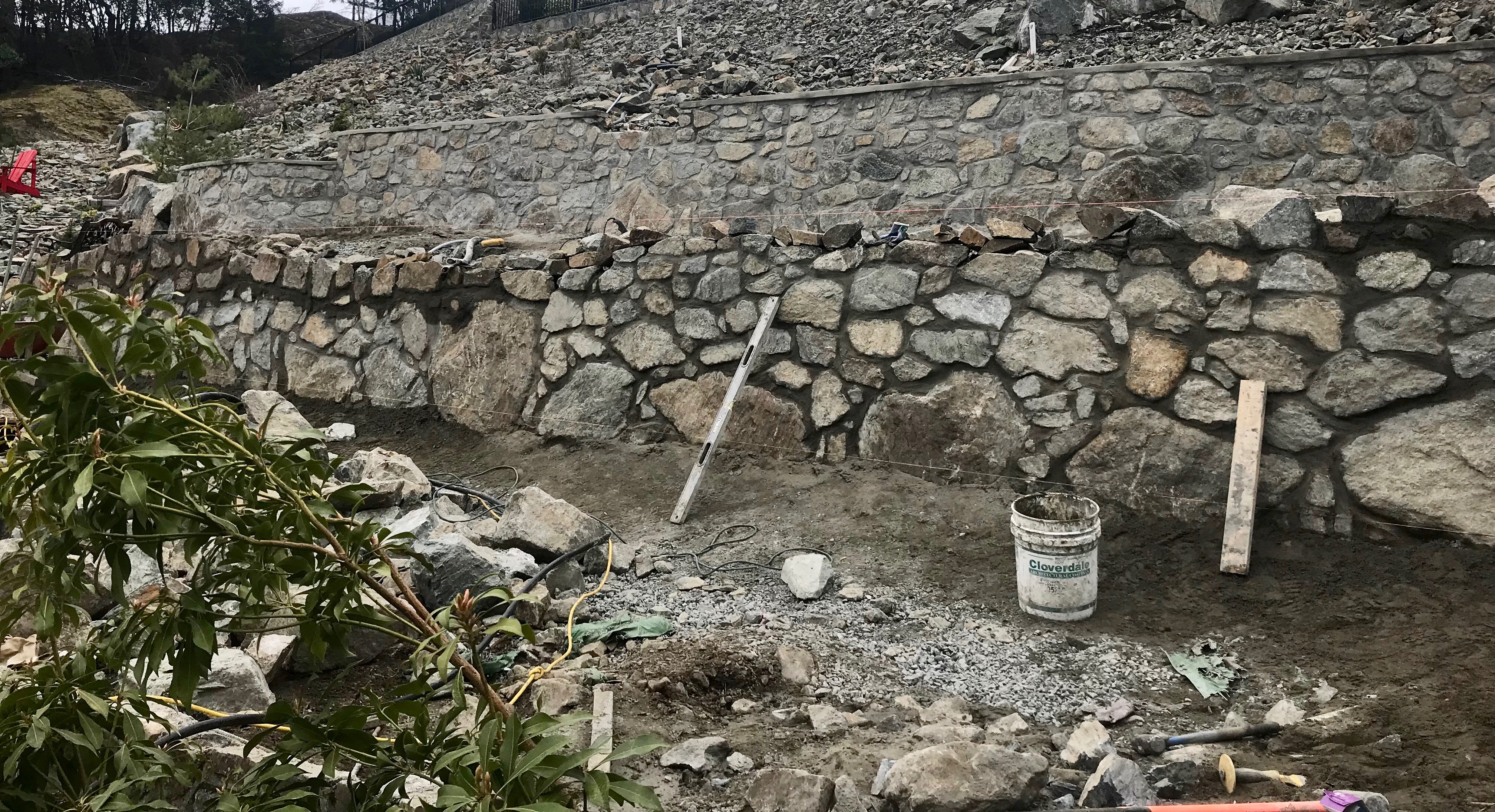 Stone Retaining Walls, Lennox Masonr