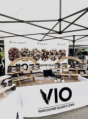 VIO - Market Stall Victoria BC_edited_ed
