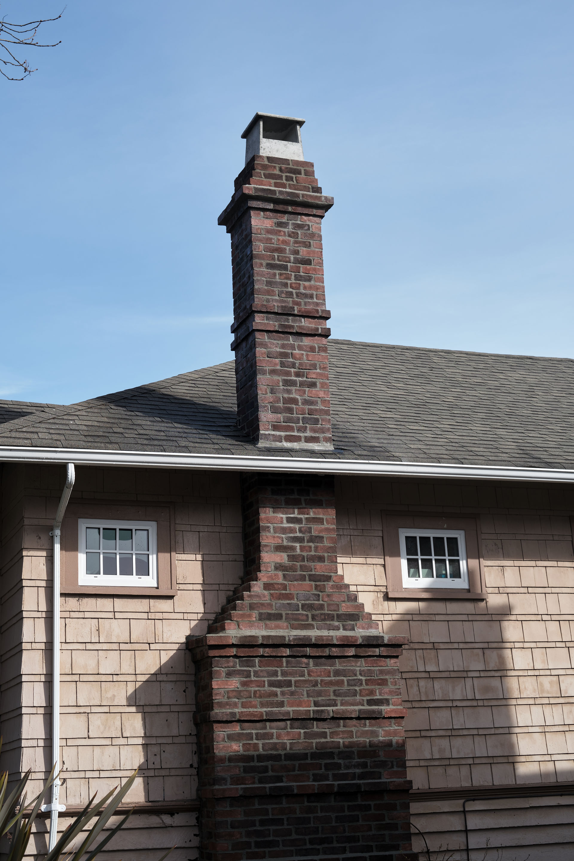 Stonemasons and bricklayers of Lennox Masonry building, repairing, and restoring masonry structures in Victoria BC