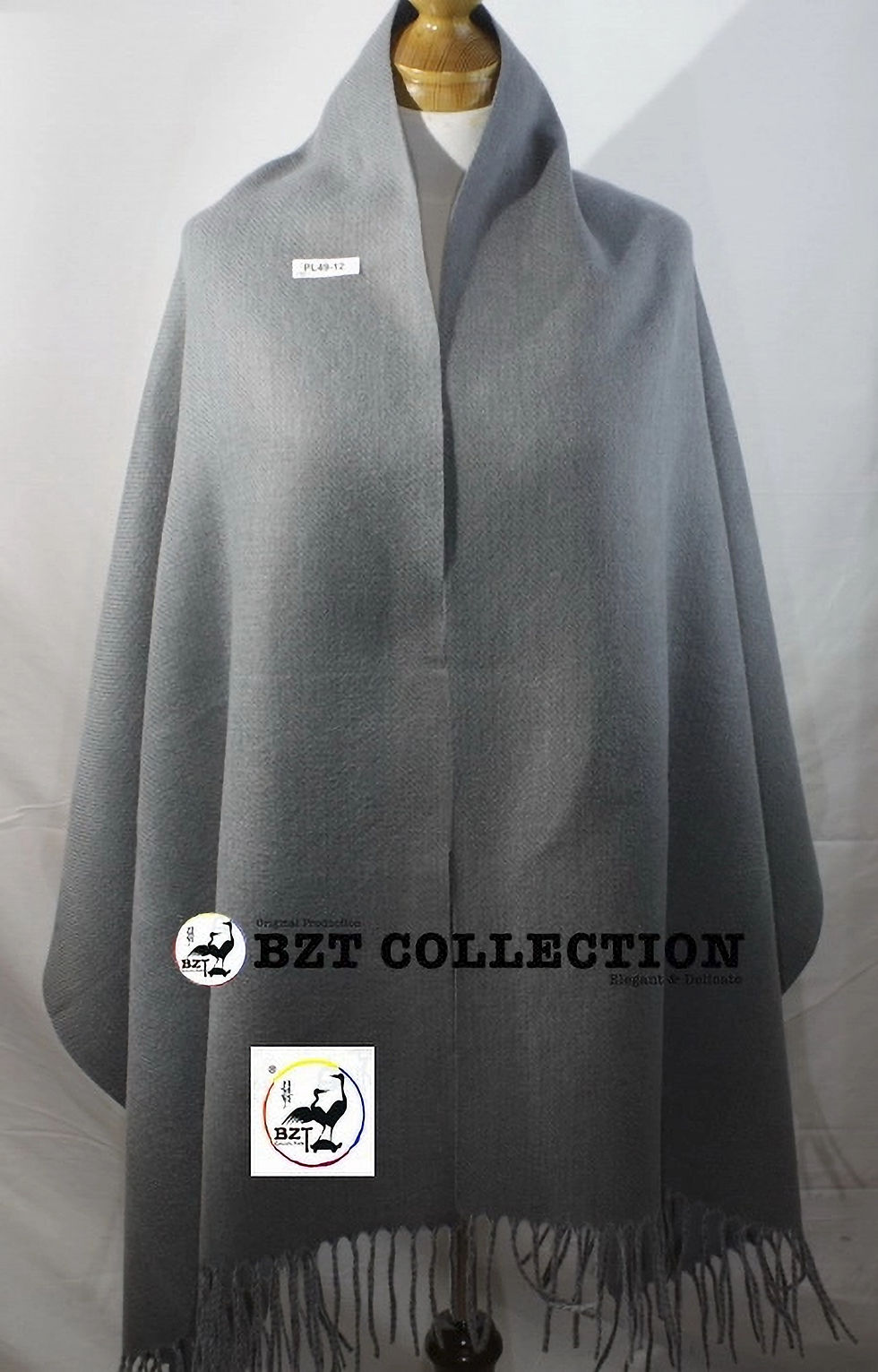 Thumbnail: "The Big Shawl" Oversized Cashmere-Feel Wrap   - PL49