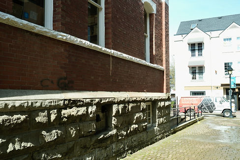 Duncan BC's City Hall after being steam cleaned by Lennox Masonry