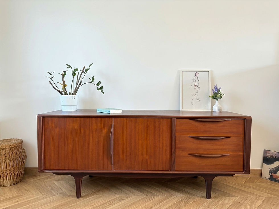 Miniature : Enfilade scandinave vintage en teck 3 tiroirs - Vue de face