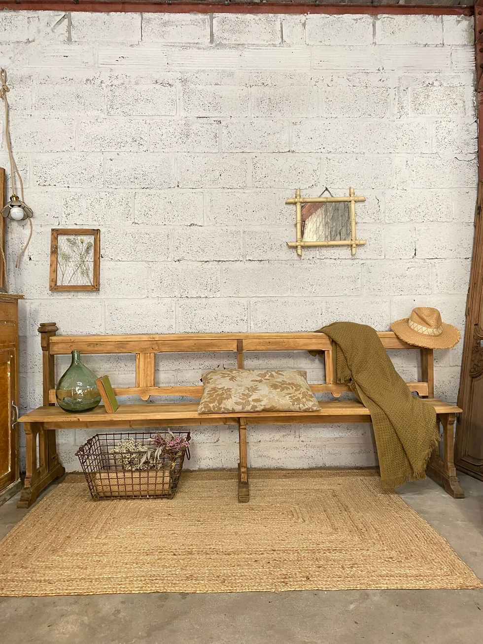 Ancien banc d’église en bois massif