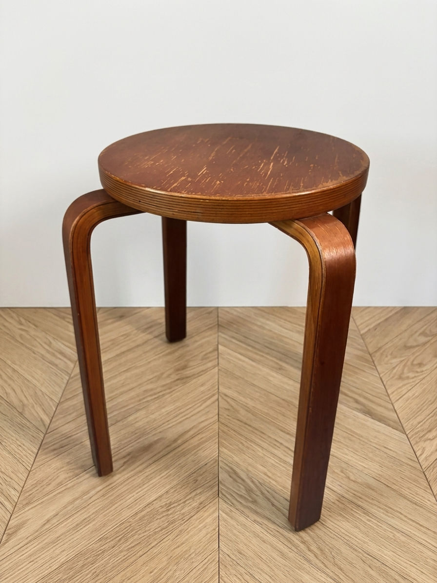 Miniature : Paire de tabourets E60 par Alvar Aalto – Édition vintage – Années 50-60
