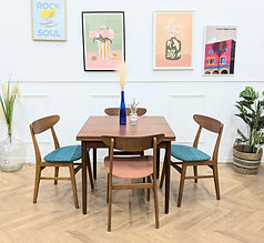 Table à manger scandinave carré