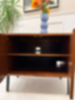 Buffet vintage en palissandre pied metallique