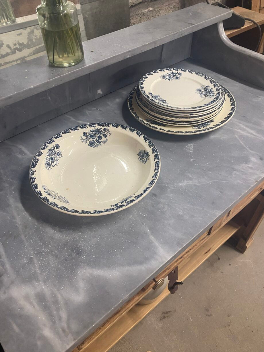 Grand plat en Terre de Fer bleu